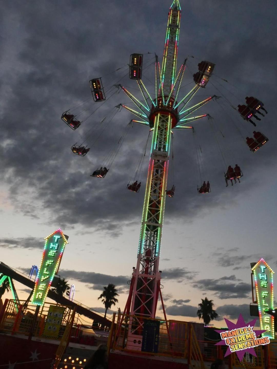 exploitation The Flyer AK Rides 🎢 TURBO KERMIS 🎡