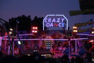 Crazy%20Dance_001.jpg